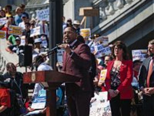 District 19 Update Investing in our future: Public transit, mental health and consumer protections