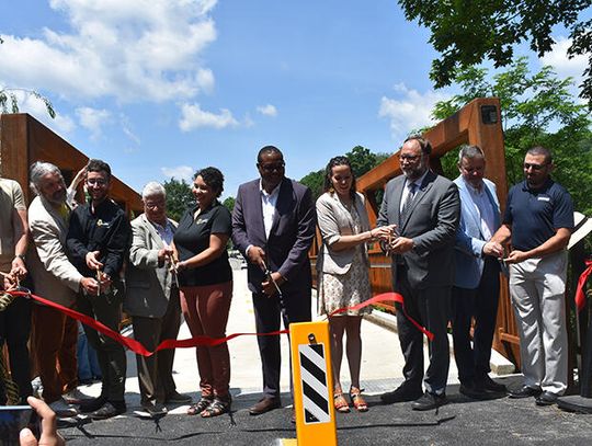 PHOTO GALLERY: Ribbon cut on Davis Ave. Pedestrian Bridge to Riverview Park