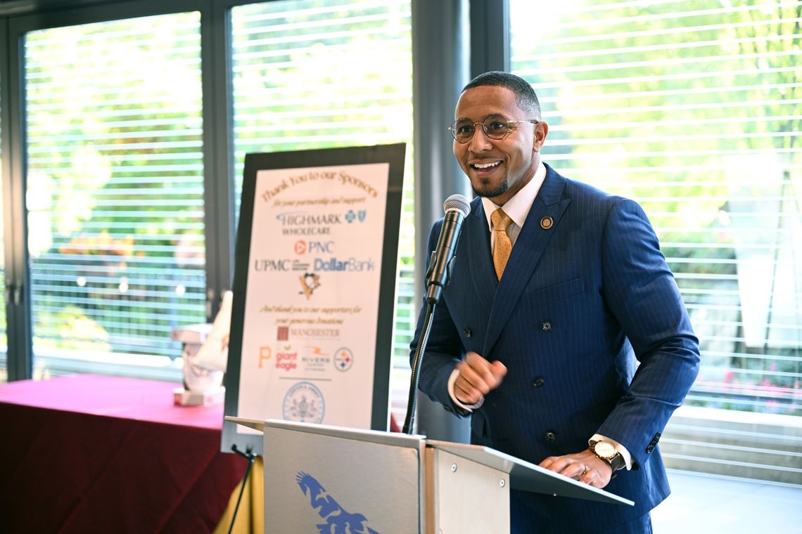 District 19 News: Voting tour continues, senior fair held