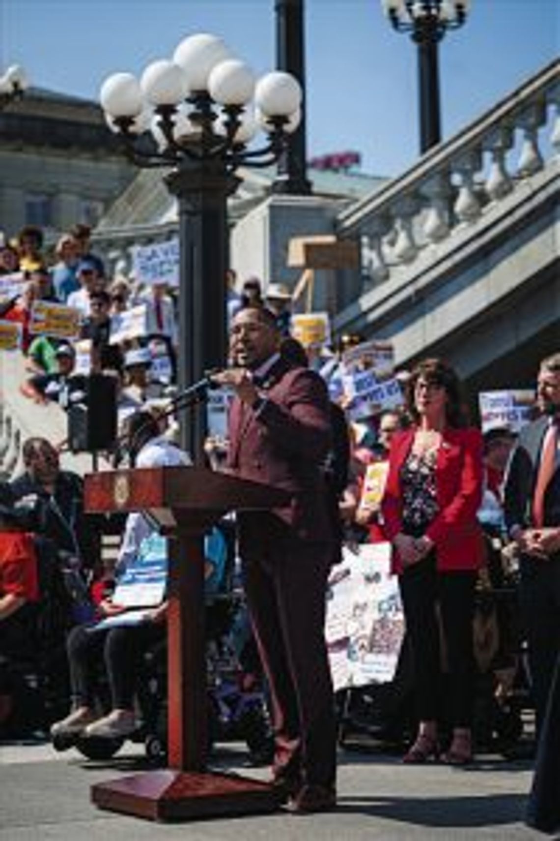 District 19 Update Investing in our future: Public transit, mental health and consumer protections District 19 Update Investing in our future: Public transit, mental health and consumer protections