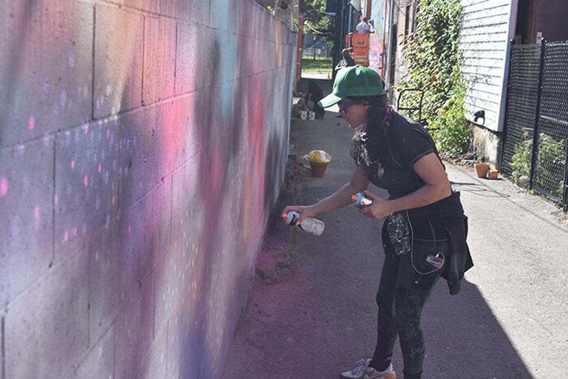 PREVIEW: Artists beautify Virgin Way with murals
