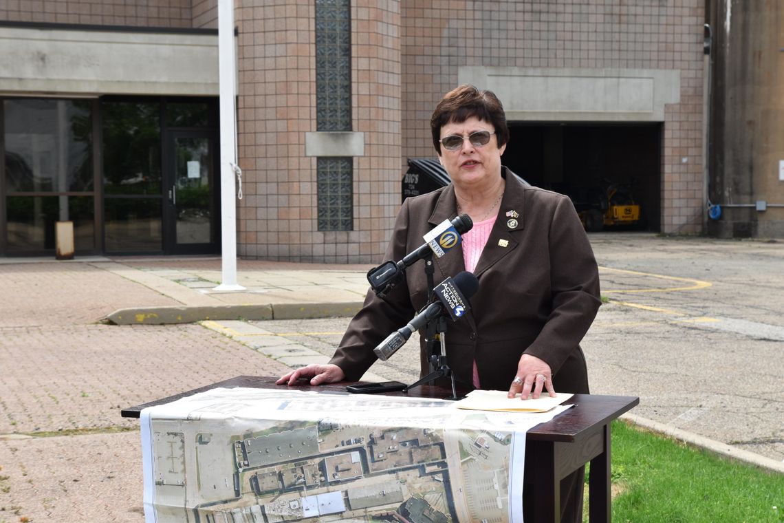 PREVIEW: Darlene Harris, who represented the Northside on City Council and School Board, passes away at 73